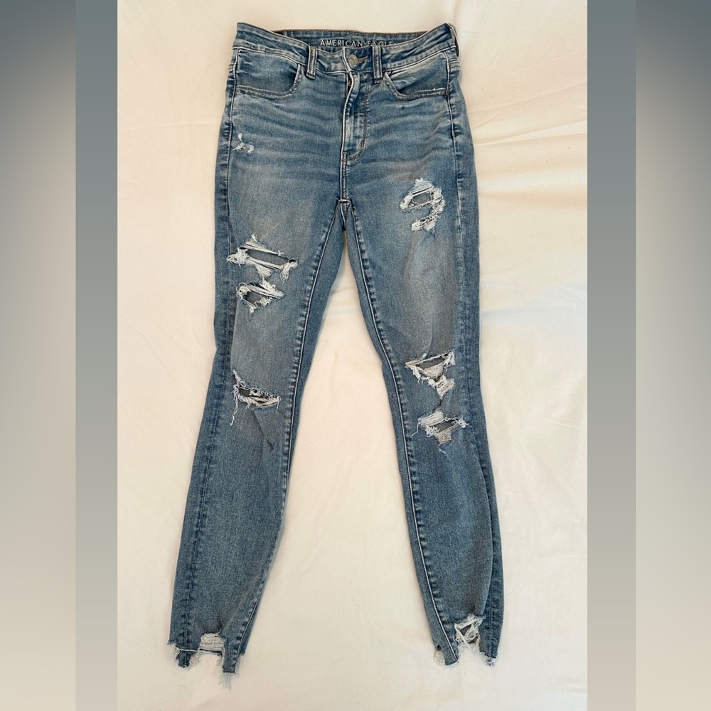 American Eagle Distressed Blue Jeans